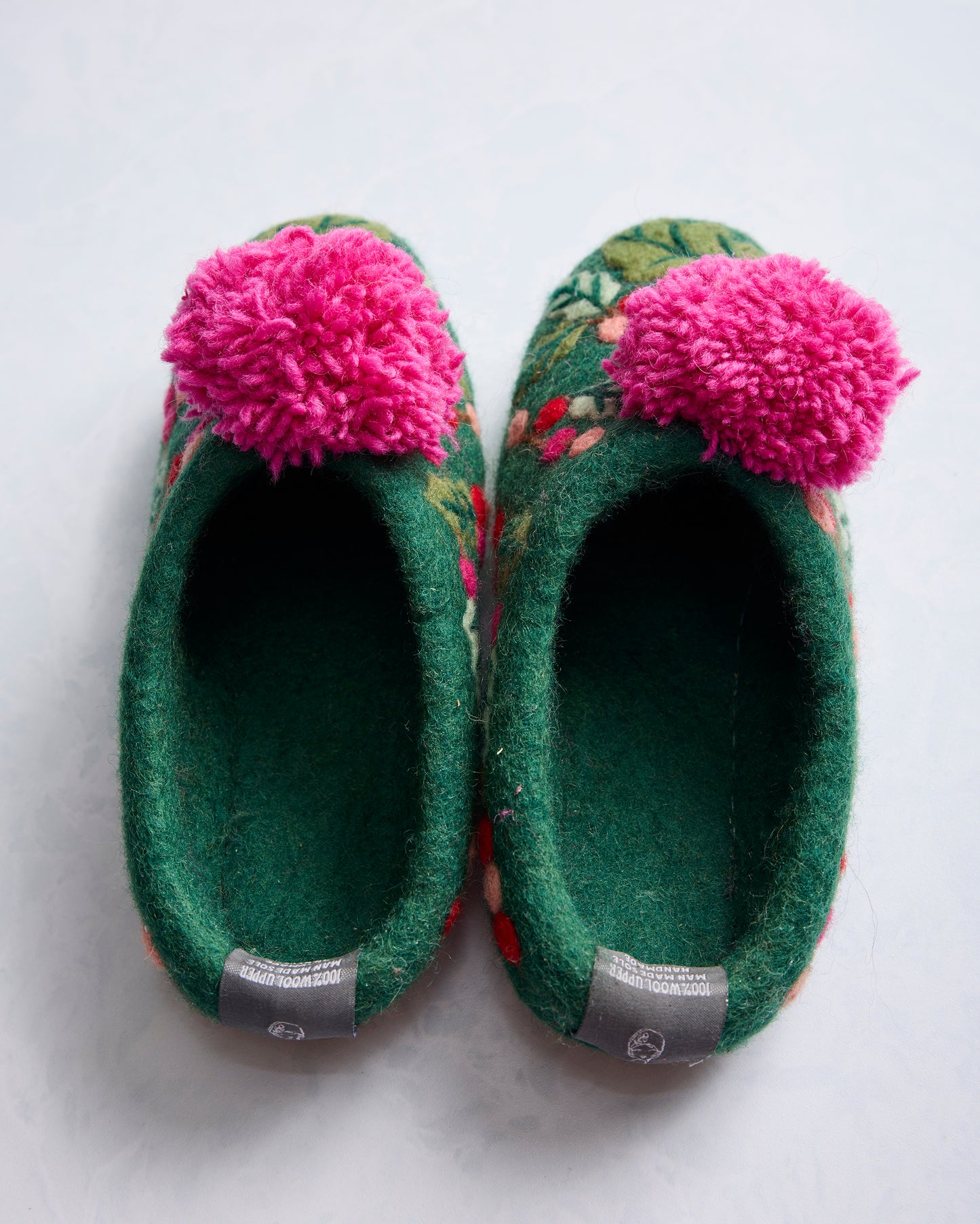 French Knot X PF - Holly Gifts Slipper - Garland - Printfresh