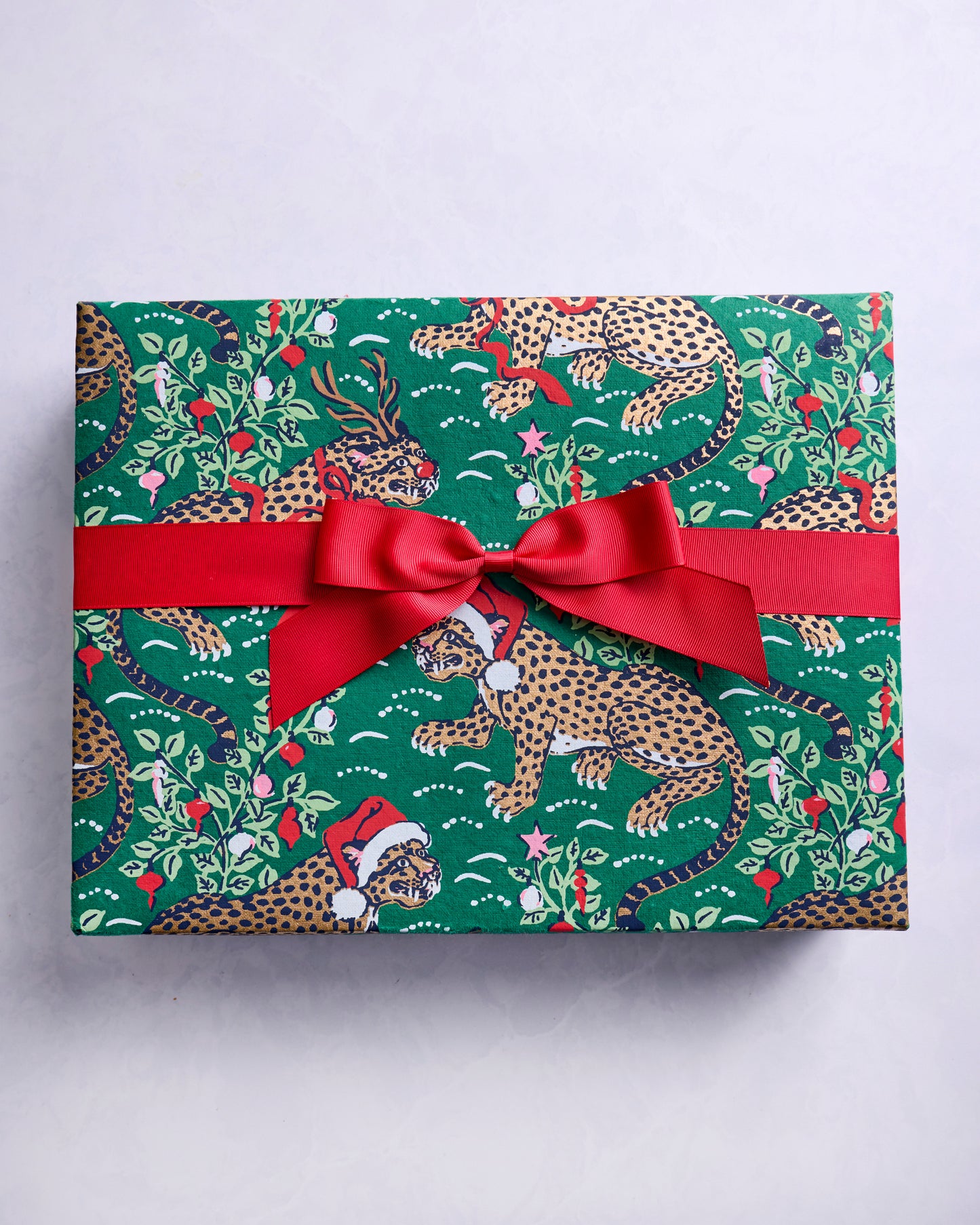 Very Merry Bagheera - Paper Gift Box - Mistletoe - Printfresh