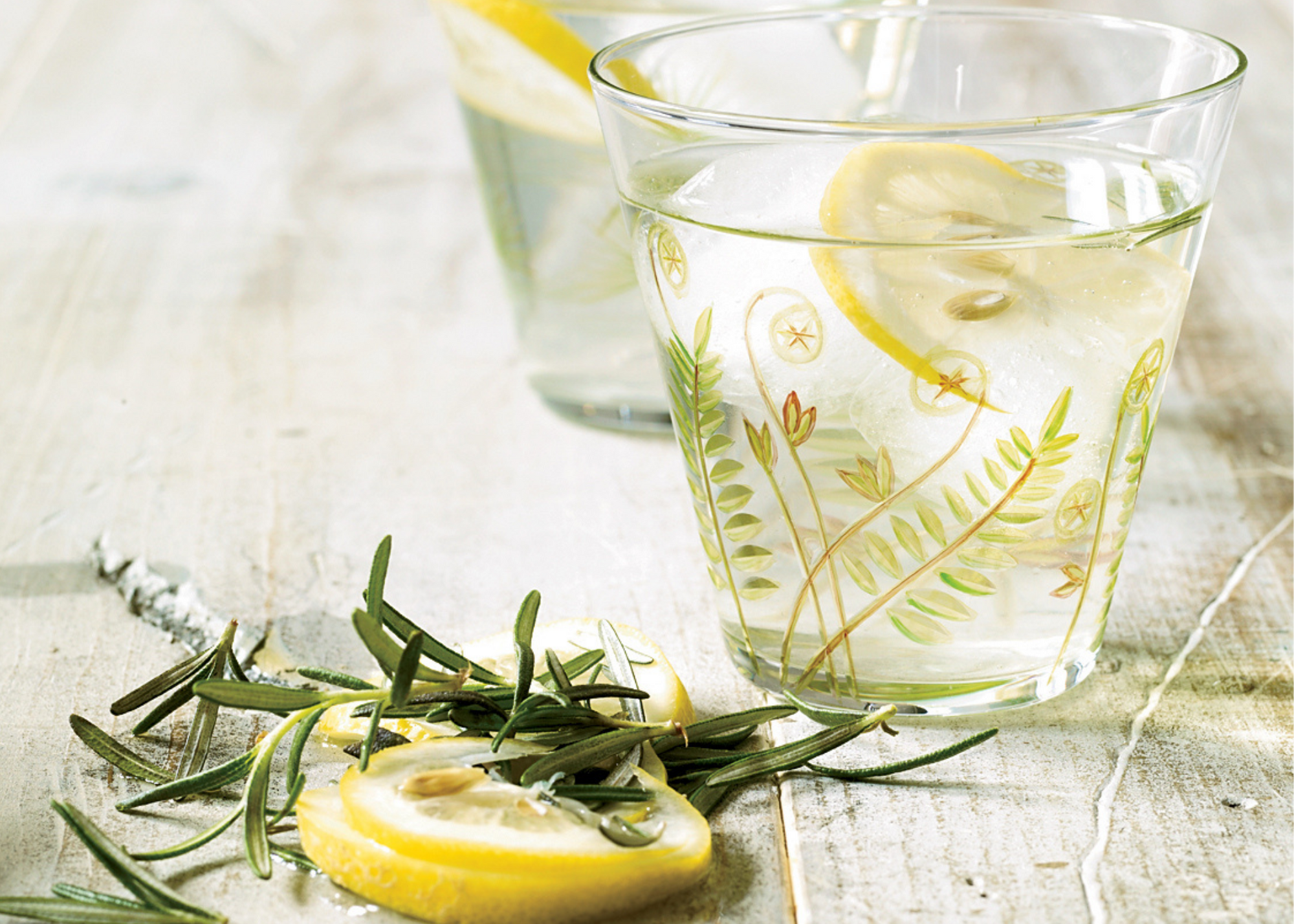 Photo credit: <u><a href="https://www.foodandwine.com/recipes/lemon-rosemary-sun-tea" target="_blank">Food and Wine</a></u>