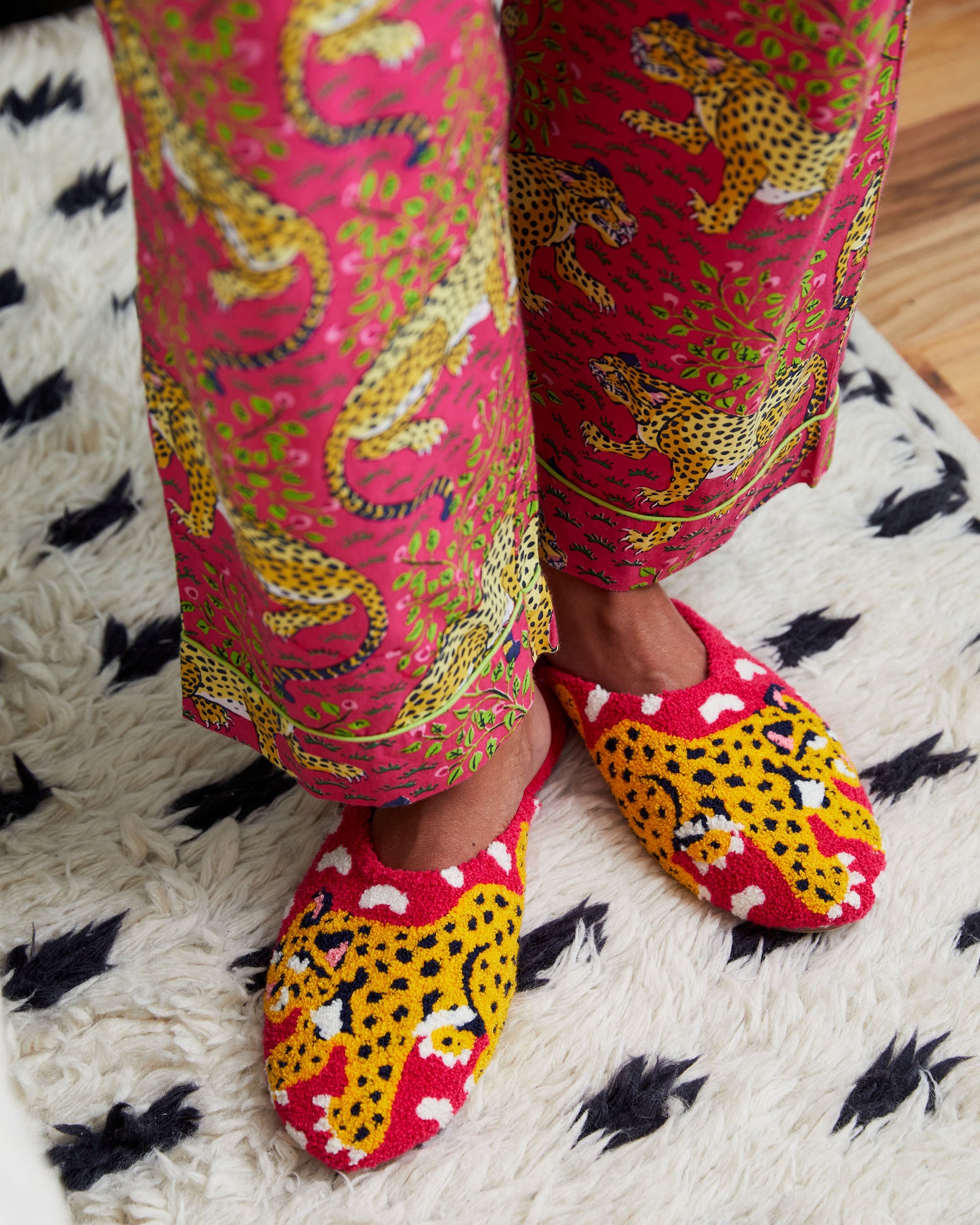 Bagheera - Tufted Slippers - Hot Pink - Printfresh