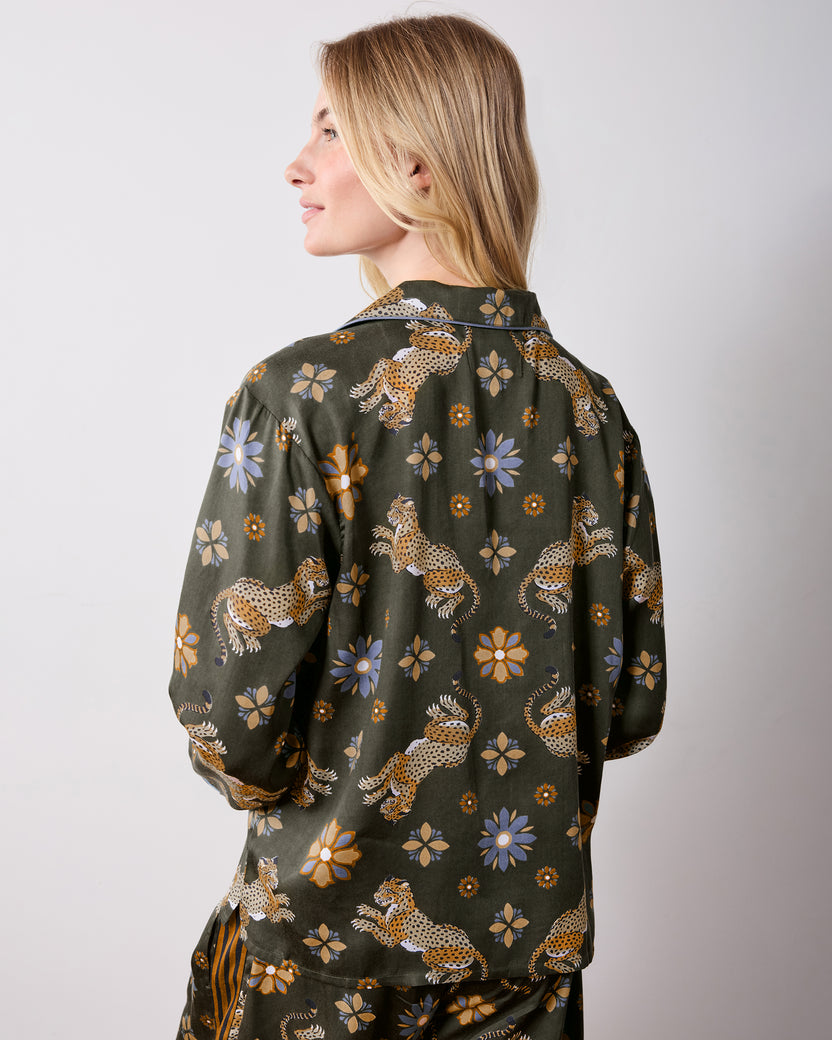 Back close view of the olive petite Rittenhouse pajama shirt, showing the collar and leopard and flower print.