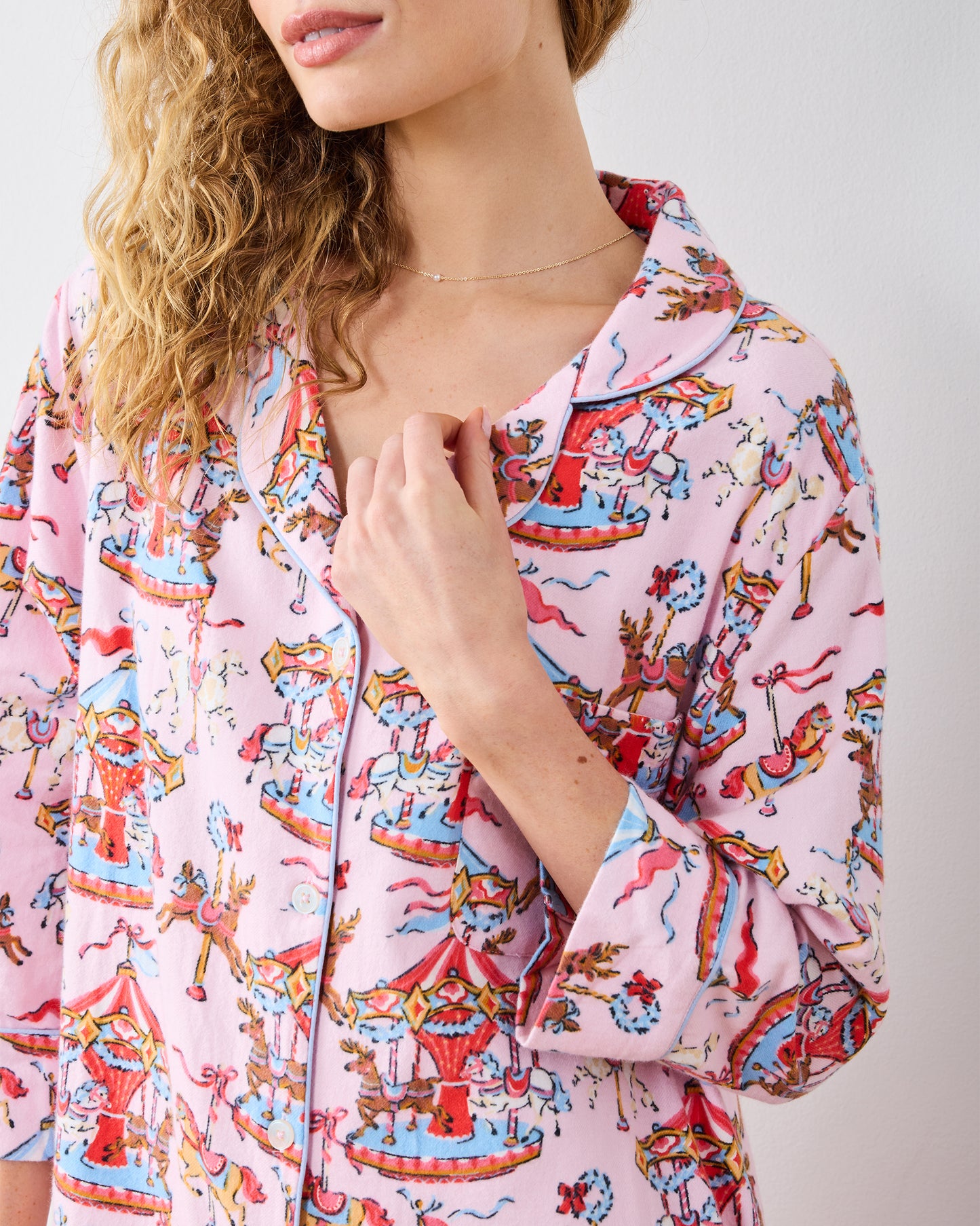 Christmas Carousel - Midweight Flannel Sleep Shirt - Pink Garland - Printfresh