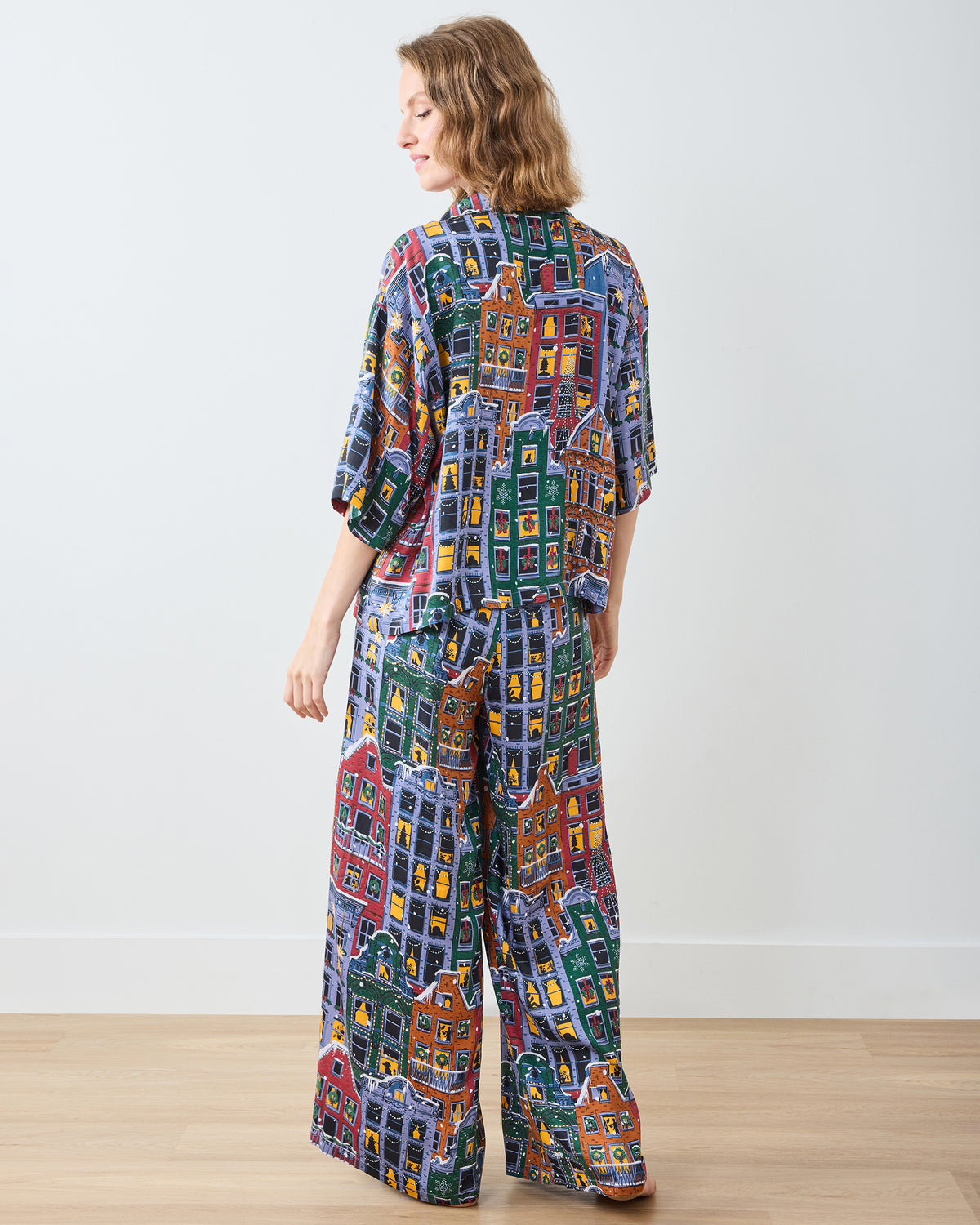 Manhattan Christmas - Eco Satin Wildest Dreams Set - Cozy Brownstone - Printfresh