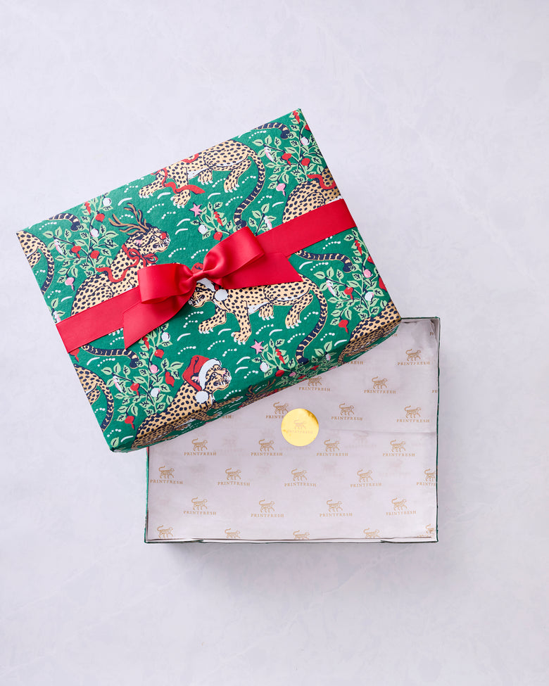 Very Merry Bagheera - Paper Gift Box - Mistletoe - Printfresh