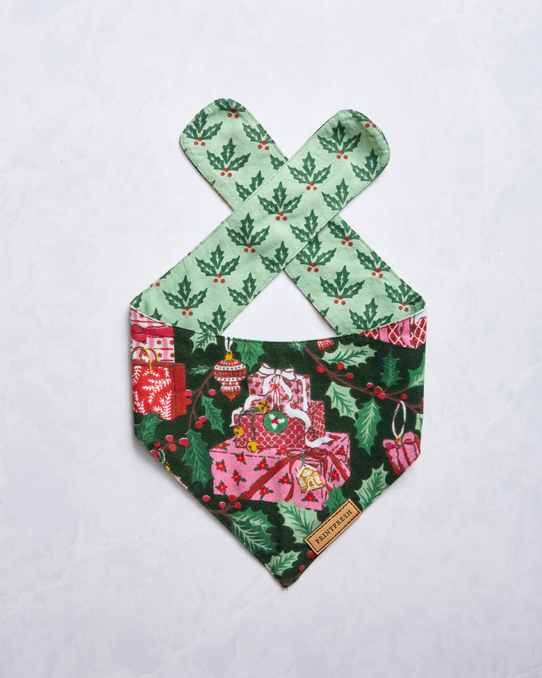 Holly Gifts - Lightweight Flannel Pet Bandana - Garland - Printfresh