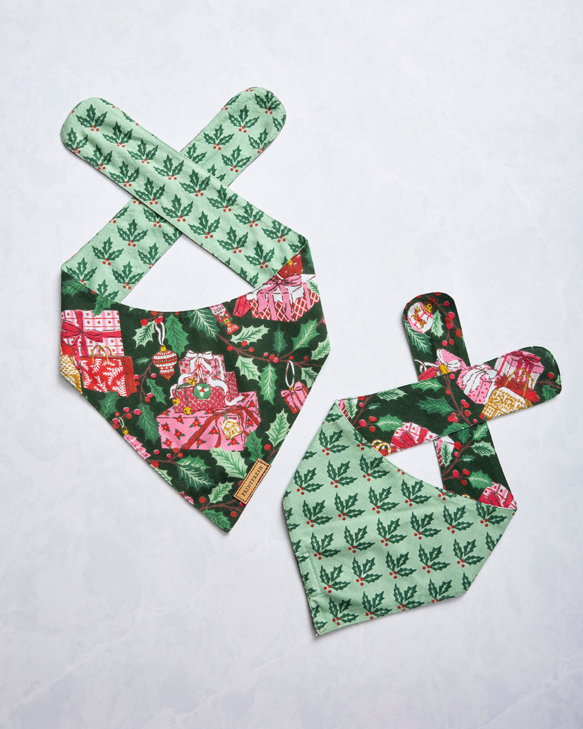 Holly Gifts - Lightweight Flannel Pet Bandana - Garland - Printfresh