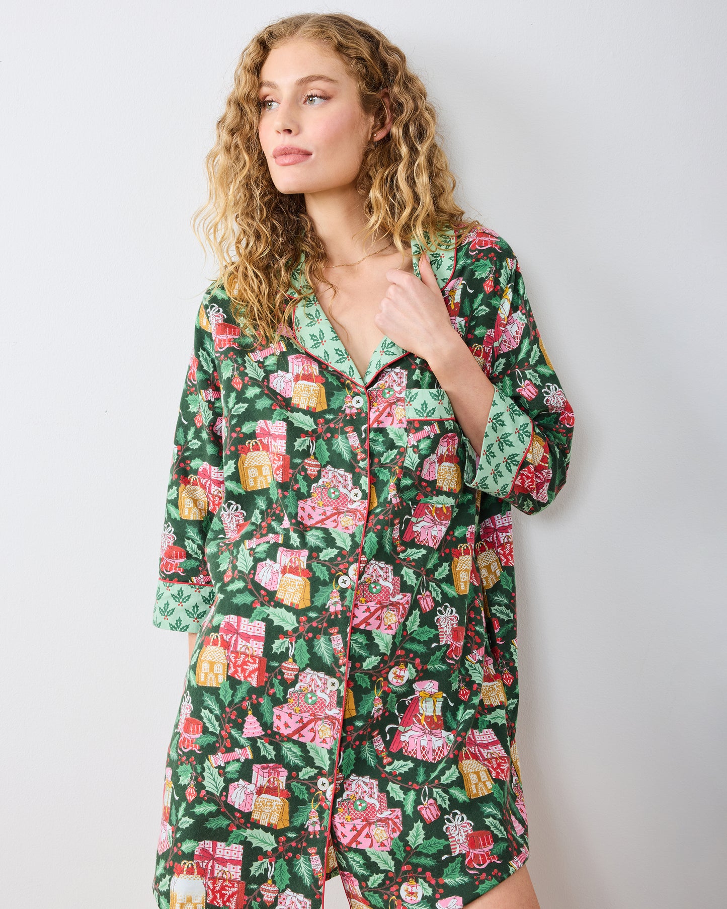 Holly Gifts - Lightweight Flannel Sleep Shirt - Garland - Printfresh