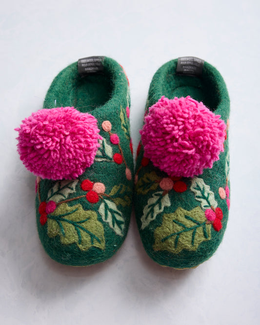 French Knot X PF - Holly Gifts Slipper - Garland - Printfresh