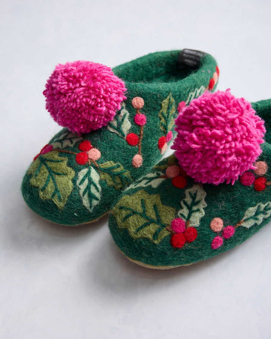 French Knot X PF - Holly Gifts Slipper - Garland - Printfresh