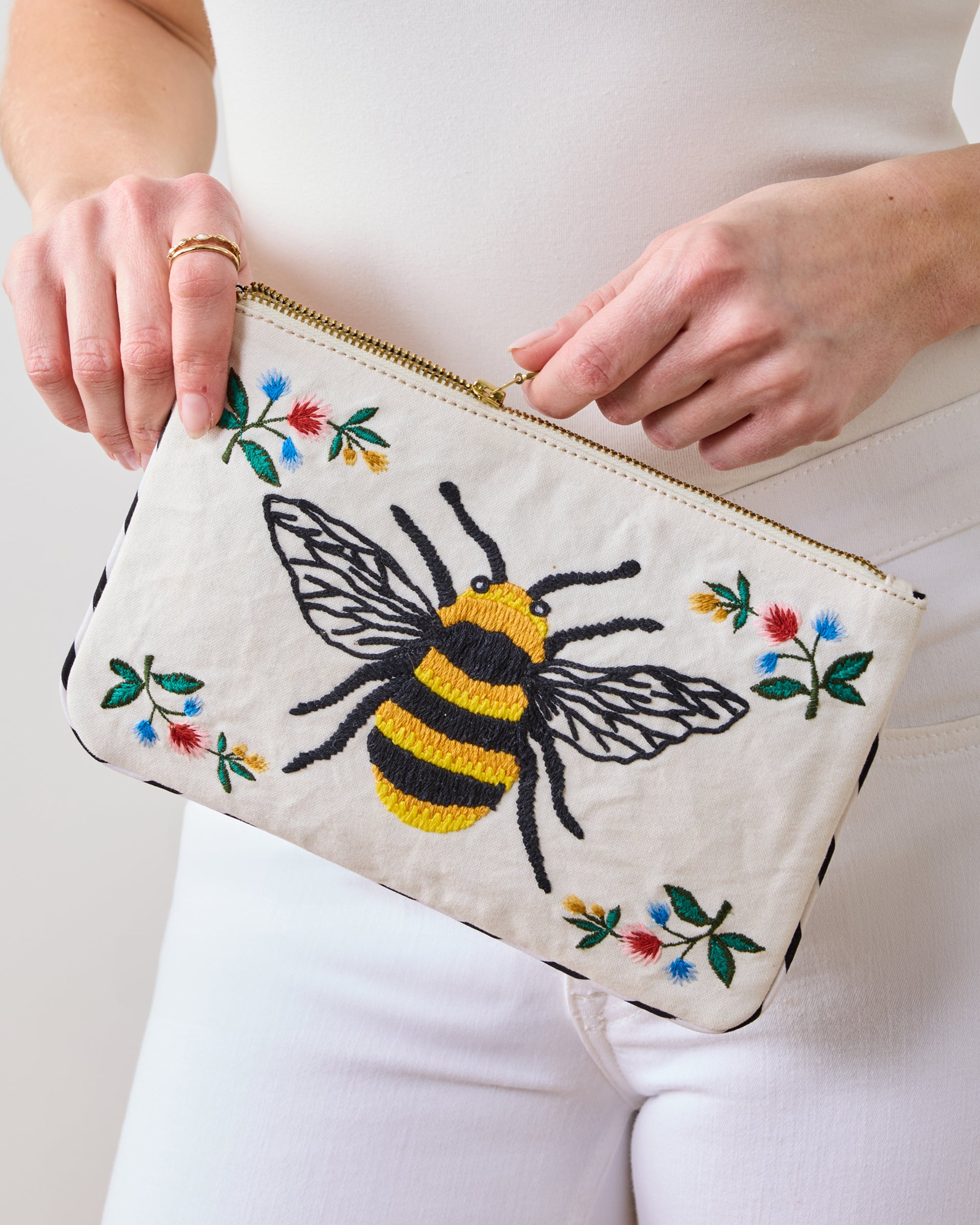 Sweet Bee - Embroidered Pouch - Cream - Printfresh