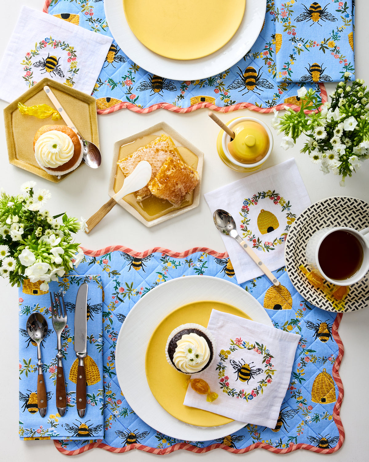 Sweet Bee - Set of 4 Placemats & Napkins Set - Soft Blue - Printfresh