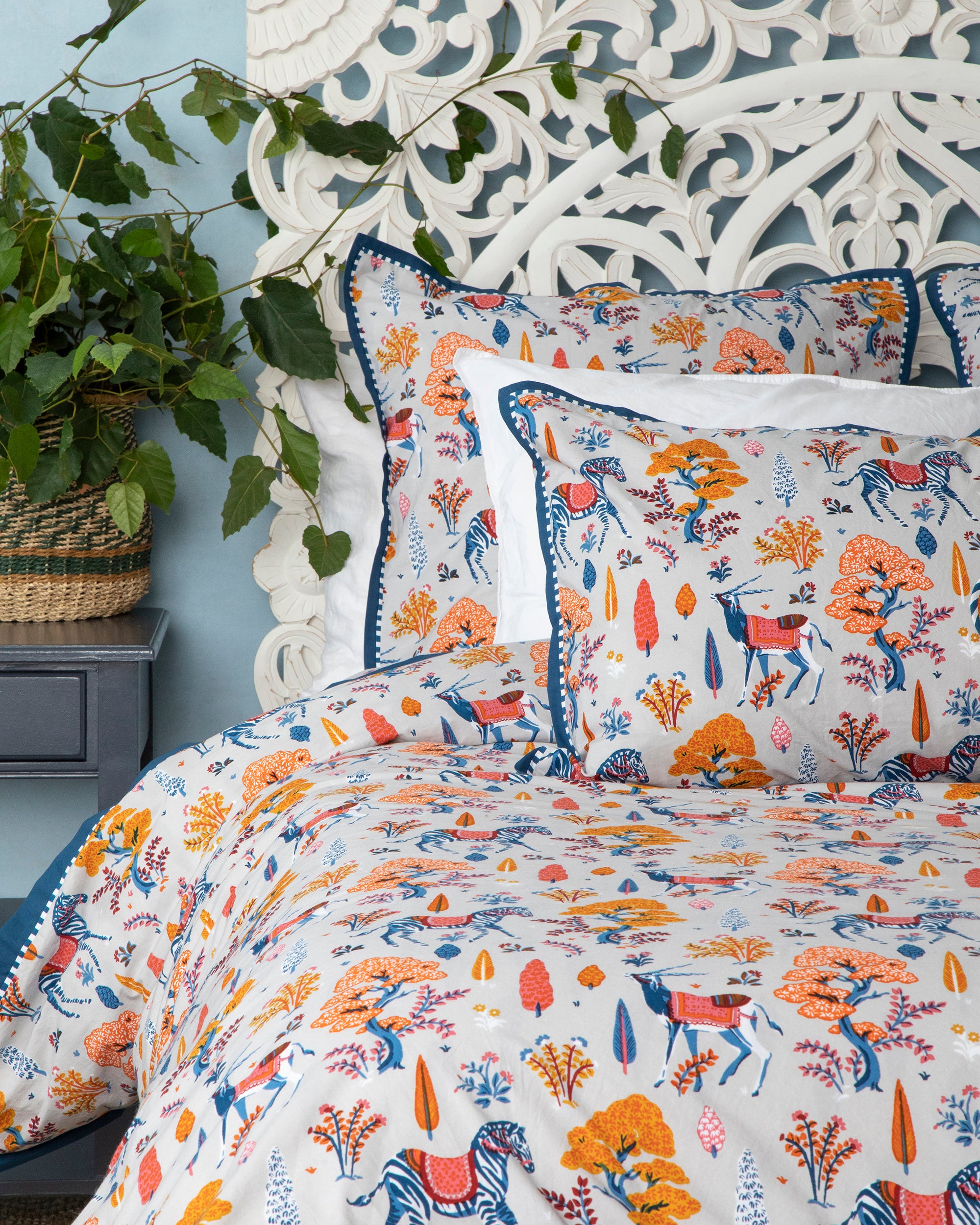 Antelope's Forest - Duvet Cover - Grey Jewel - Printfresh