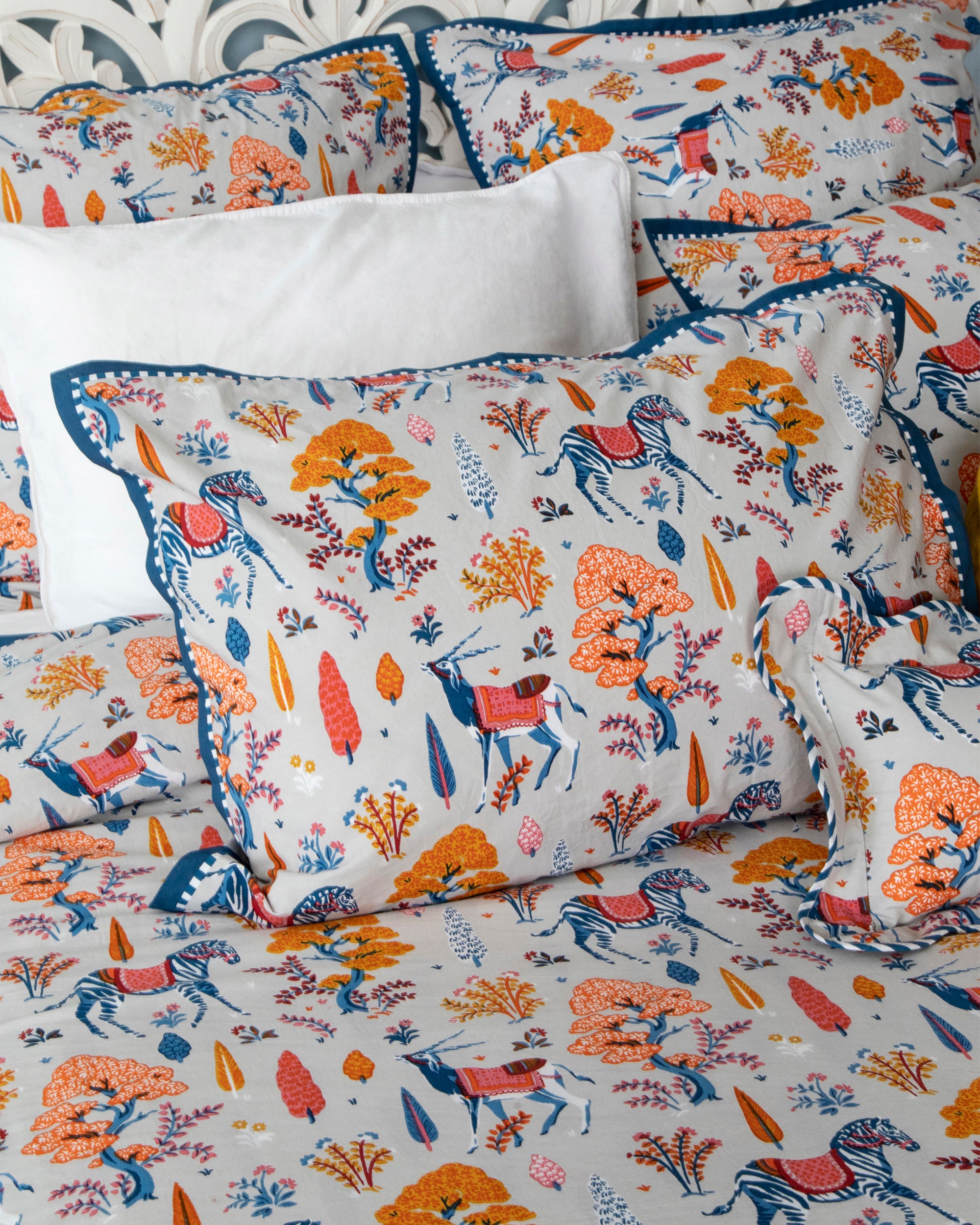 Antelope's Forest - Duvet Cover - Grey Jewel - Printfresh