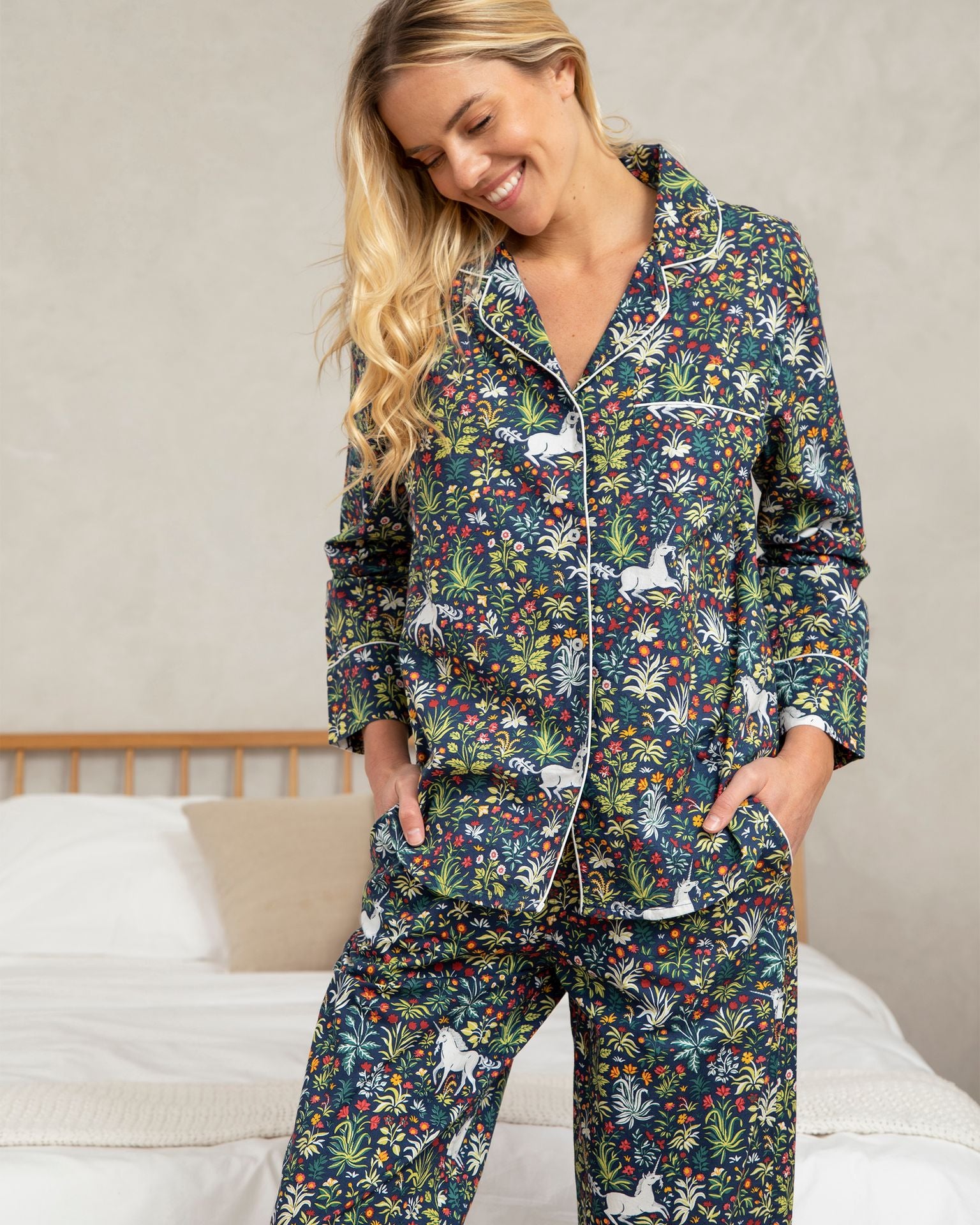 Letter & Cat Print Pajama Set