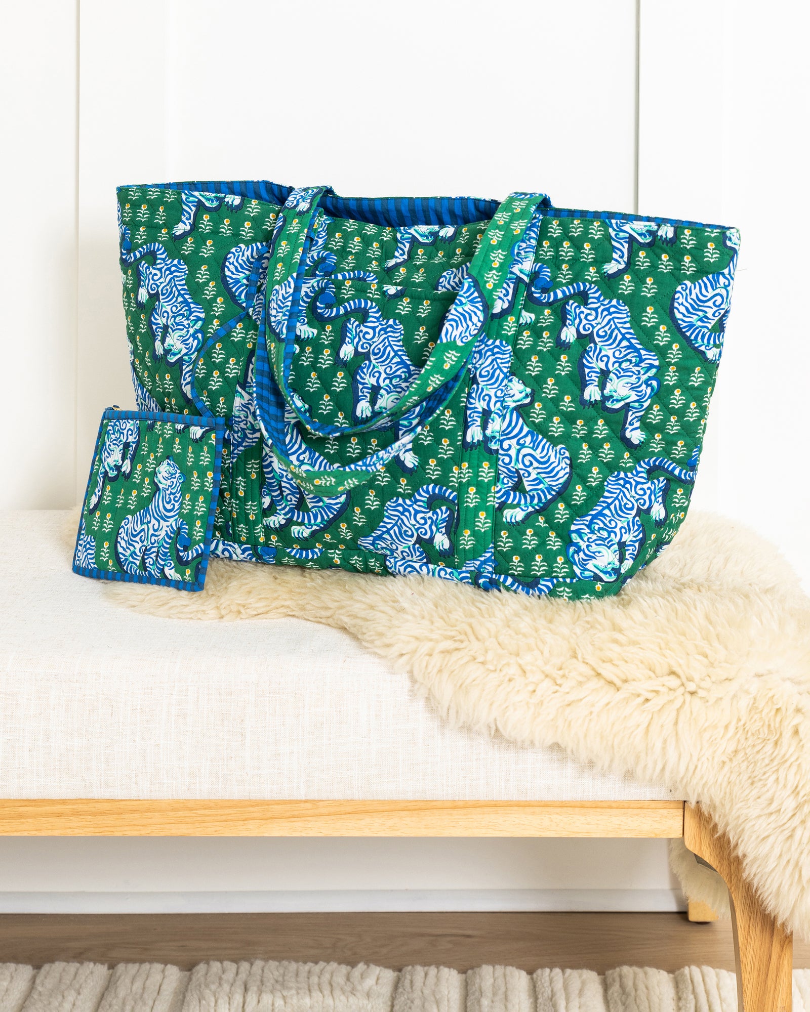 Tiger Queen - Weekend Bag with Pouch - Jade - Printfresh