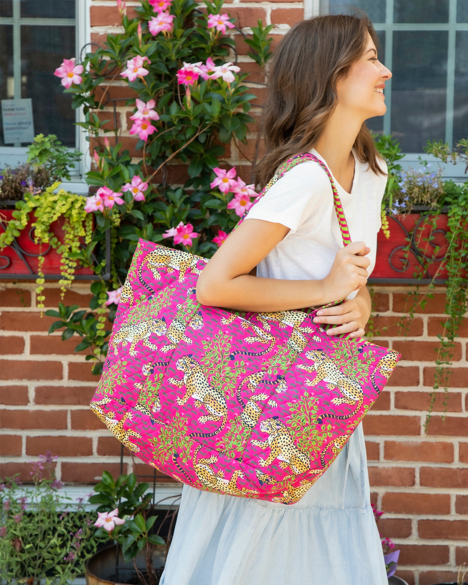 Bagheera - Weekend Bag with Pouch - Hot Pink - Printfresh